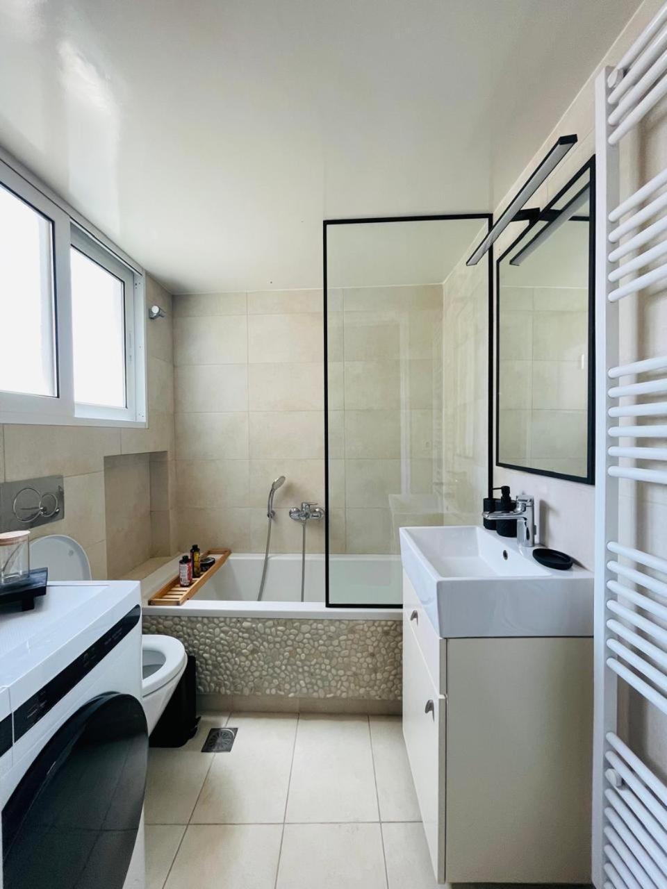 Overview Boutique Apartment Athens Ngoại thất bức ảnh